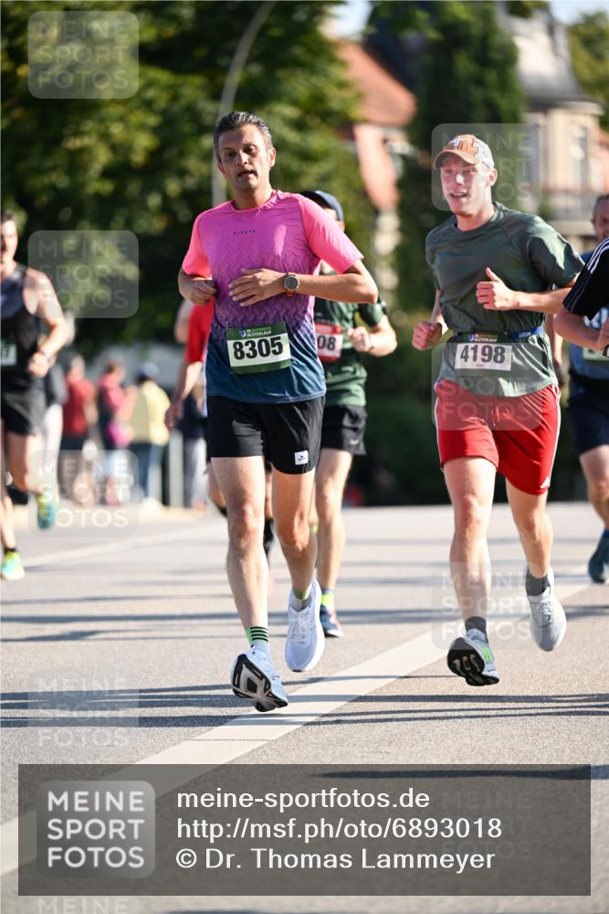 01.09.2024 - BARMER Alsterlauf Dr. Thomas Lammeyer http://msf.ph/oto/6893018 01.09.2024 09:26:24 Laufen 8305, 08, 4198 meine-sportfotos.de