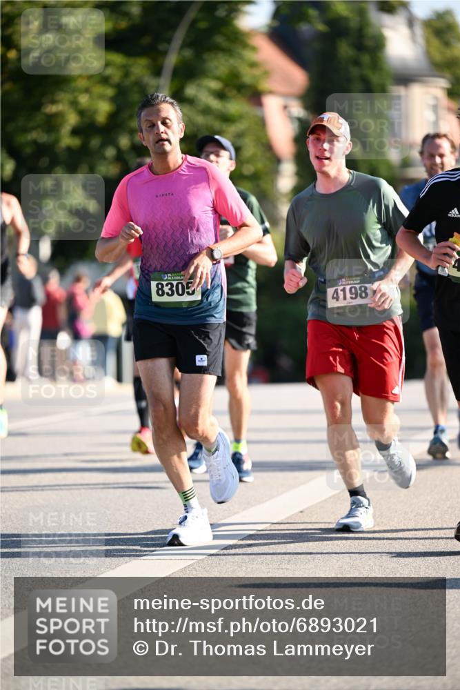 01.09.2024 - BARMER Alsterlauf Dr. Thomas Lammeyer http://msf.ph/oto/6893021 01.09.2024 09:26:25 Laufen 8305, 4198 meine-sportfotos.de