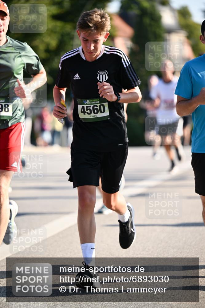 01.09.2024 - BARMER Alsterlauf Dr. Thomas Lammeyer http://msf.ph/oto/6893030 01.09.2024 09:26:26 Laufen 98, 35, 4560 meine-sportfotos.de