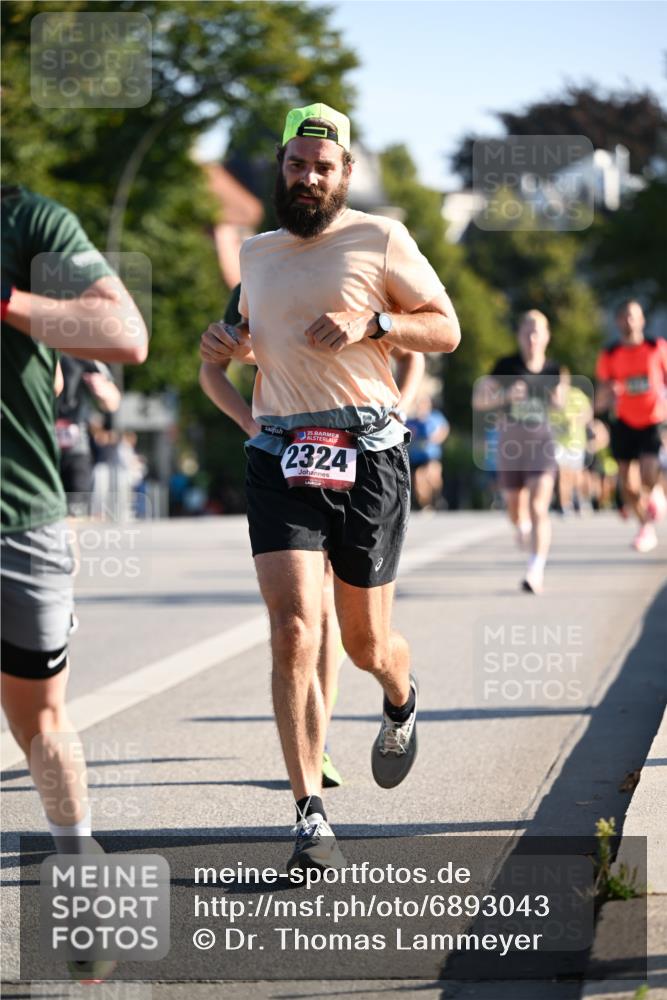 01.09.2024 - BARMER Alsterlauf Dr. Thomas Lammeyer http://msf.ph/oto/6893043 01.09.2024 09:26:29 Laufen 35, 2324 meine-sportfotos.de
