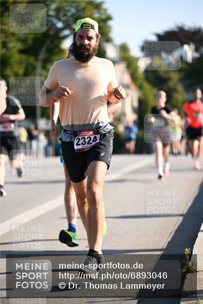 01.09.2024 - BARMER Alsterlauf Dr. Thomas Lammeyer http://msf.ph/oto/6893046 01.09.2024 09:26:29 Laufen 35, 2324 meine-sportfotos.de