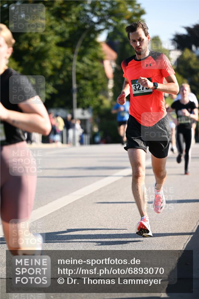 01.09.2024 - BARMER Alsterlauf Dr. Thomas Lammeyer http://msf.ph/oto/6893070 01.09.2024 09:26:34 Laufen 327 meine-sportfotos.de