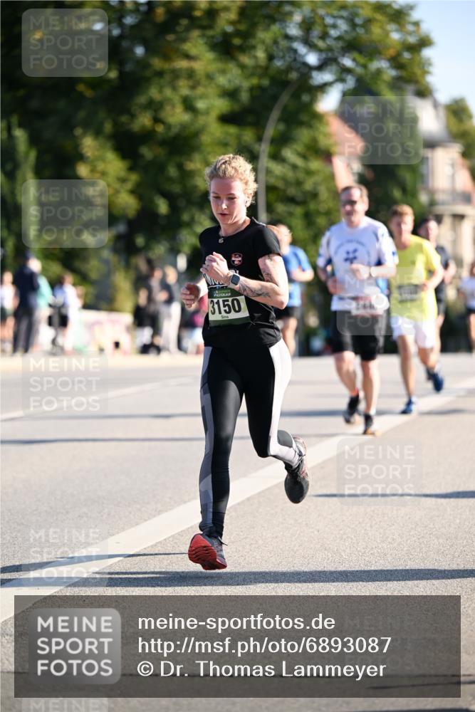 01.09.2024 - BARMER Alsterlauf Dr. Thomas Lammeyer http://msf.ph/oto/6893087 01.09.2024 09:26:36 Laufen 3150 meine-sportfotos.de