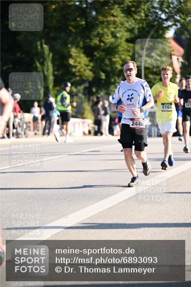 01.09.2024 - BARMER Alsterlauf Dr. Thomas Lammeyer http://msf.ph/oto/6893093 01.09.2024 09:26:37 Laufen 2440, 5168 meine-sportfotos.de
