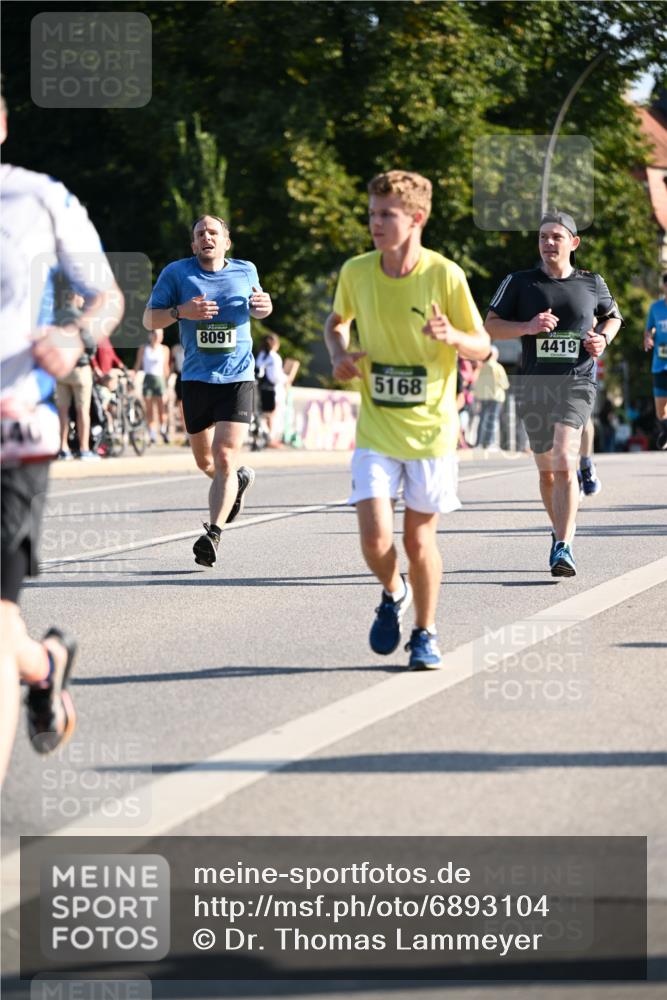 01.09.2024 - BARMER Alsterlauf Dr. Thomas Lammeyer http://msf.ph/oto/6893104 01.09.2024 09:26:38 Laufen 140, 8091, 5168, 4419 meine-sportfotos.de