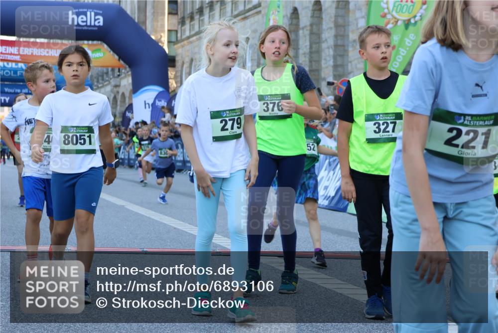 01.09.2024 - BARMER Alsterlauf Strokosch-Dieckow http://msf.ph/oto/6893106 01.09.2024 10:52:38 Ziel 152, 157, 167, 168, 176, 186, 230, 231, 246, 249, 276, 293, 301, 305, 324, 341, 342, 347, 354, 355, 376, 394, 8025, 8070, 8308, 8314, 8330 meine-sportfotos.de