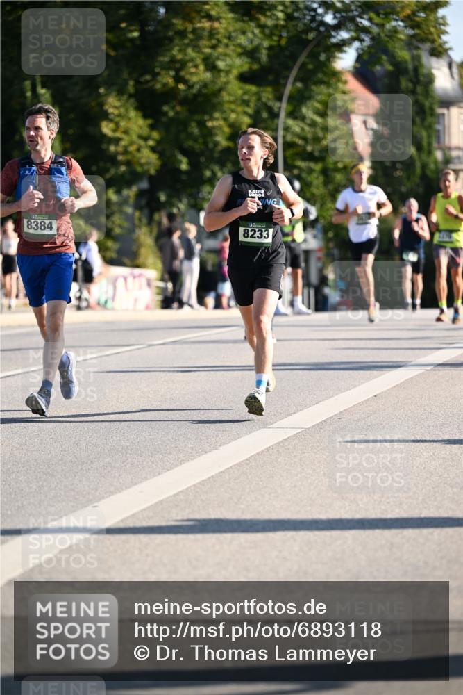 01.09.2024 - BARMER Alsterlauf Dr. Thomas Lammeyer http://msf.ph/oto/6893118 01.09.2024 09:26:41 Laufen 8384, 8233, 2474 meine-sportfotos.de