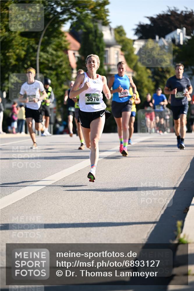 01.09.2024 - BARMER Alsterlauf Dr. Thomas Lammeyer http://msf.ph/oto/6893127 01.09.2024 09:26:42 Laufen 3291, 3576, 5173 meine-sportfotos.de
