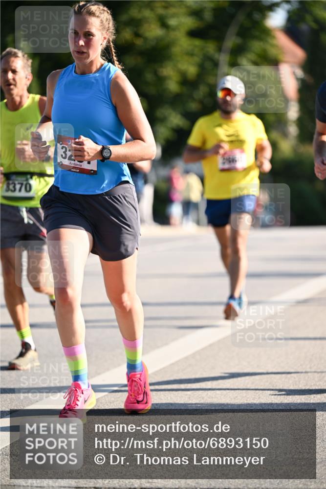 01.09.2024 - BARMER Alsterlauf Dr. Thomas Lammeyer http://msf.ph/oto/6893150 01.09.2024 09:26:45 Laufen 8370, 32, 2 meine-sportfotos.de