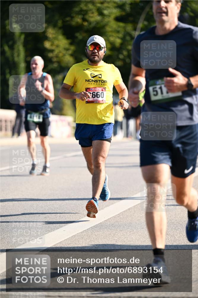01.09.2024 - BARMER Alsterlauf Dr. Thomas Lammeyer http://msf.ph/oto/6893154 01.09.2024 09:26:46 Laufen 135, 660, 512 meine-sportfotos.de