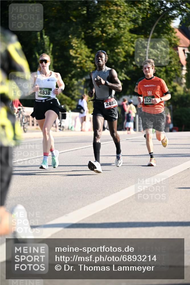 01.09.2024 - BARMER Alsterlauf Dr. Thomas Lammeyer http://msf.ph/oto/6893214 01.09.2024 09:26:55 Laufen 4838, 2487, 71, 322 meine-sportfotos.de