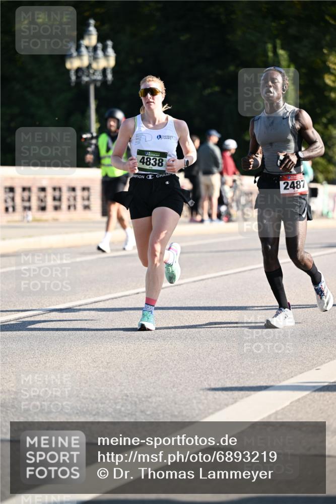 01.09.2024 - BARMER Alsterlauf Dr. Thomas Lammeyer http://msf.ph/oto/6893219 01.09.2024 09:26:56 Laufen 4838, 2487 meine-sportfotos.de