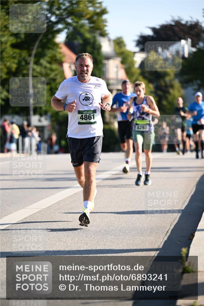 01.09.2024 - BARMER Alsterlauf Dr. Thomas Lammeyer http://msf.ph/oto/6893241 01.09.2024 09:26:59 Laufen 4861, 8293 meine-sportfotos.de