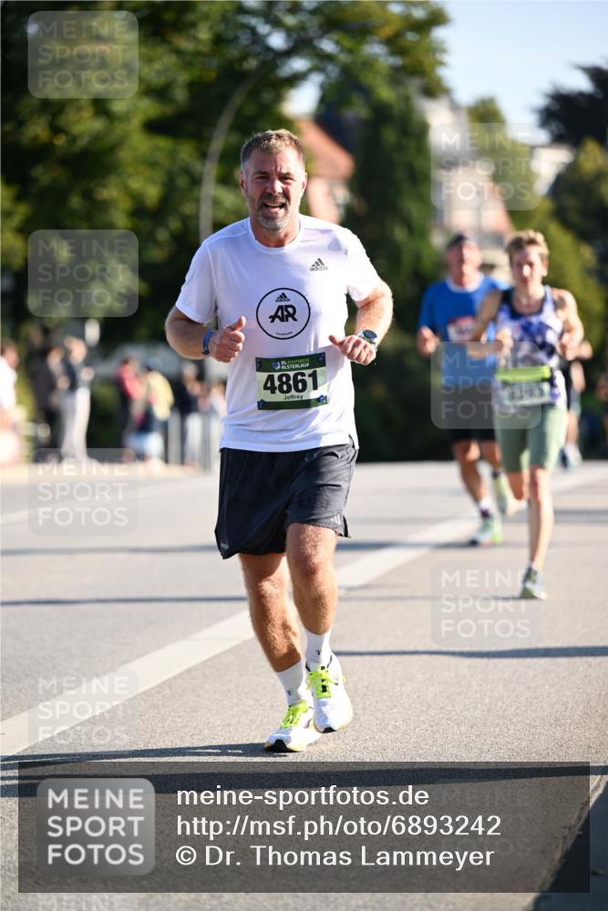 01.09.2024 - BARMER Alsterlauf Dr. Thomas Lammeyer http://msf.ph/oto/6893242 01.09.2024 09:26:59 Laufen 4861, 4295 meine-sportfotos.de