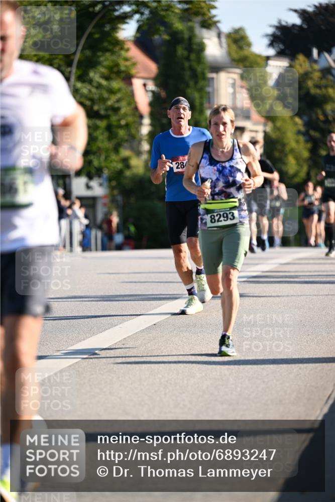 01.09.2024 - BARMER Alsterlauf Dr. Thomas Lammeyer http://msf.ph/oto/6893247 01.09.2024 09:27:00 Laufen 28, 8293 meine-sportfotos.de