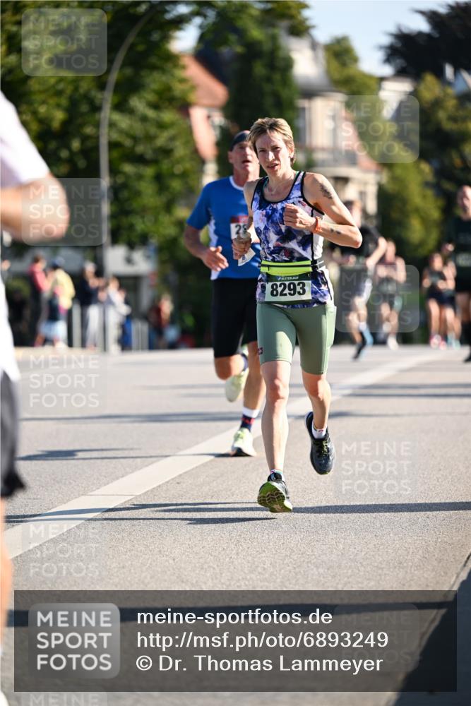 01.09.2024 - BARMER Alsterlauf Dr. Thomas Lammeyer http://msf.ph/oto/6893249 01.09.2024 09:27:00 Laufen 8293 meine-sportfotos.de