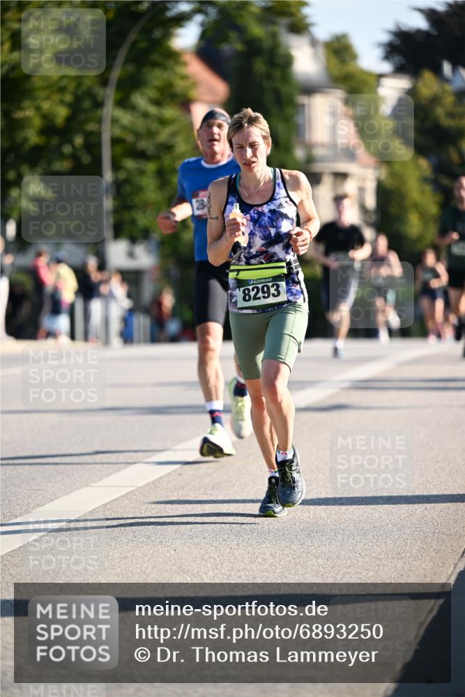 01.09.2024 - BARMER Alsterlauf Dr. Thomas Lammeyer http://msf.ph/oto/6893250 01.09.2024 09:27:01 Laufen 8293 meine-sportfotos.de