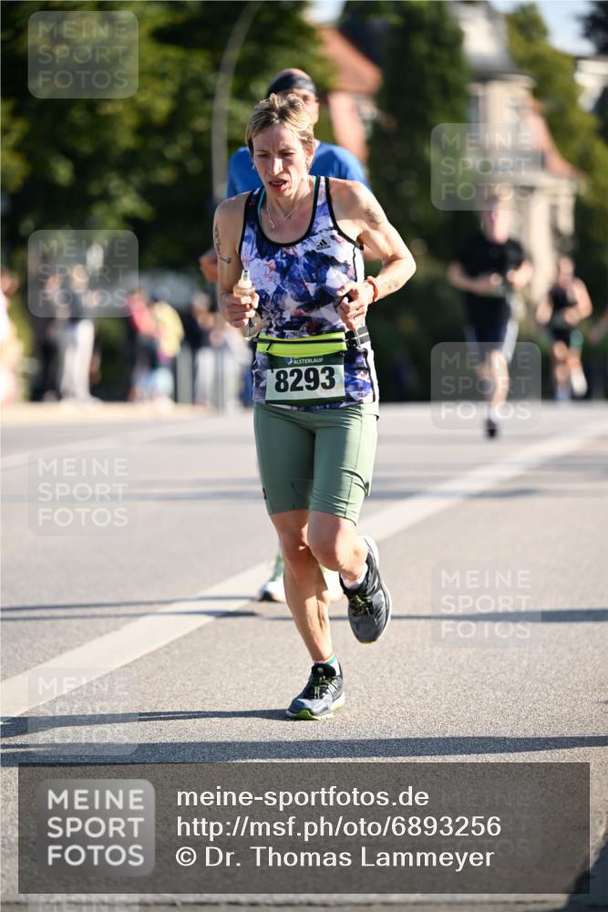 01.09.2024 - BARMER Alsterlauf Dr. Thomas Lammeyer http://msf.ph/oto/6893256 01.09.2024 09:27:01 Laufen 8293 meine-sportfotos.de