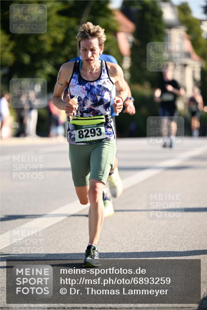 01.09.2024 - BARMER Alsterlauf Dr. Thomas Lammeyer http://msf.ph/oto/6893259 01.09.2024 09:27:01 Laufen 8293 meine-sportfotos.de