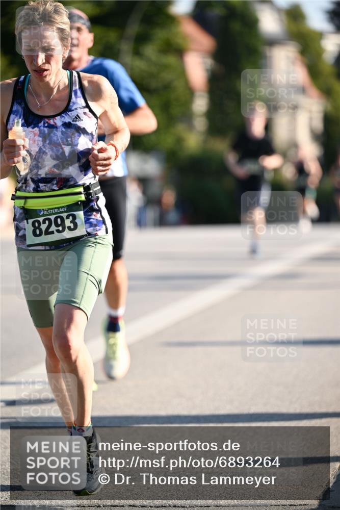 01.09.2024 - BARMER Alsterlauf Dr. Thomas Lammeyer http://msf.ph/oto/6893264 01.09.2024 09:27:02 Laufen 8293 meine-sportfotos.de