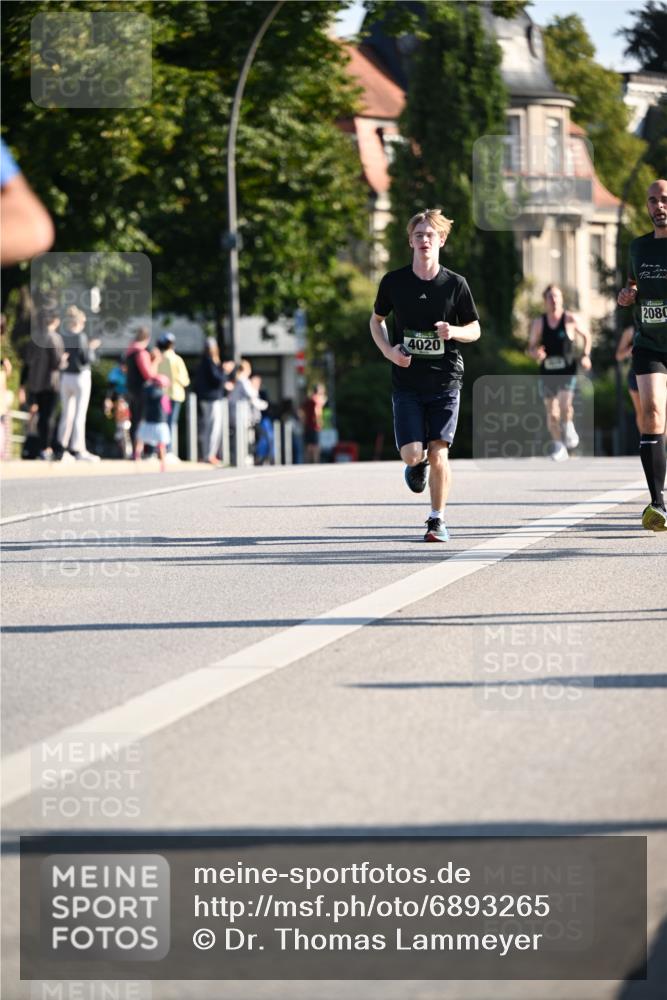 01.09.2024 - BARMER Alsterlauf Dr. Thomas Lammeyer http://msf.ph/oto/6893265 01.09.2024 09:27:03 Laufen 4020, 2080 meine-sportfotos.de