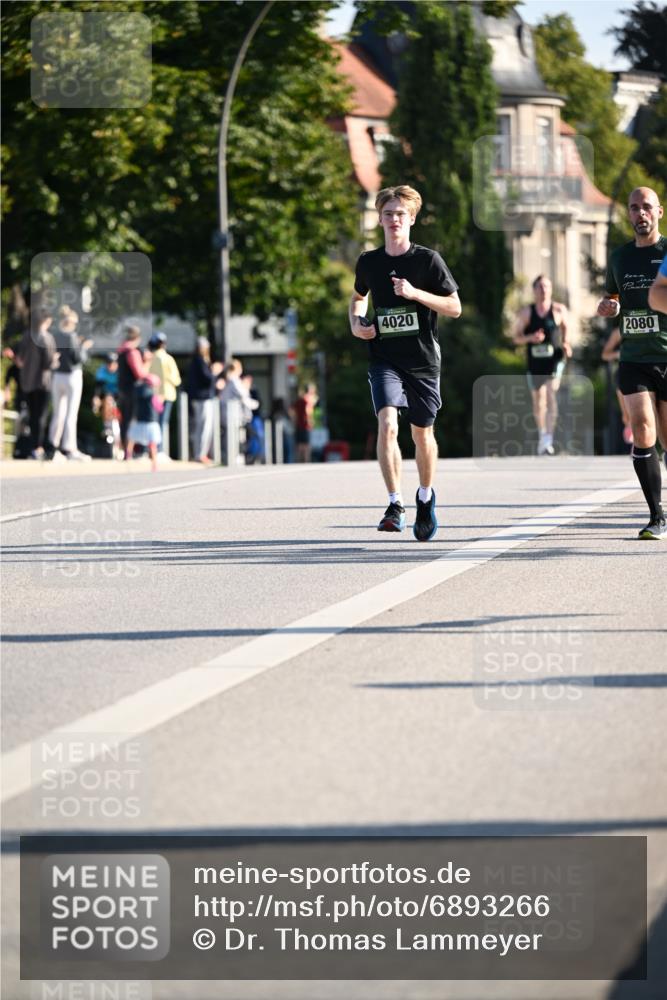 01.09.2024 - BARMER Alsterlauf Dr. Thomas Lammeyer http://msf.ph/oto/6893266 01.09.2024 09:27:03 Laufen 4020, 2080 meine-sportfotos.de