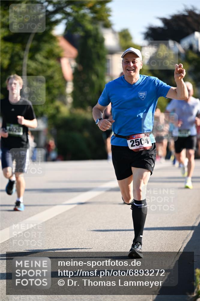 01.09.2024 - BARMER Alsterlauf Dr. Thomas Lammeyer http://msf.ph/oto/6893272 01.09.2024 09:27:04 Laufen 135, 10, 2504 meine-sportfotos.de