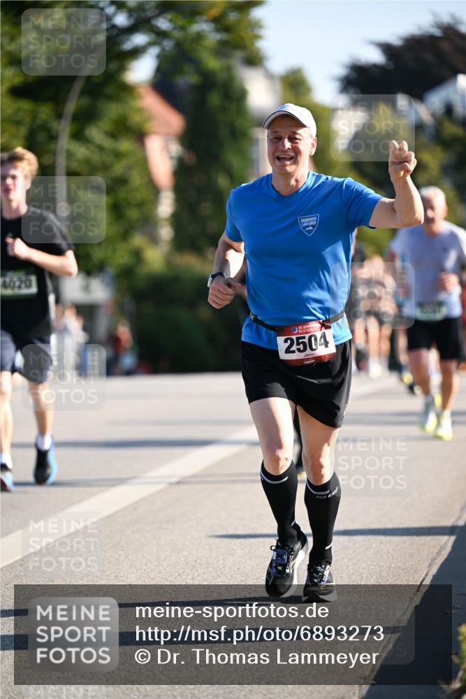 01.09.2024 - BARMER Alsterlauf Dr. Thomas Lammeyer http://msf.ph/oto/6893273 01.09.2024 09:27:04 Laufen 4020, 135, 2504 meine-sportfotos.de