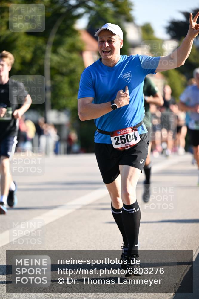 01.09.2024 - BARMER Alsterlauf Dr. Thomas Lammeyer http://msf.ph/oto/6893276 01.09.2024 09:27:05 Laufen 10, 35, 2504 meine-sportfotos.de