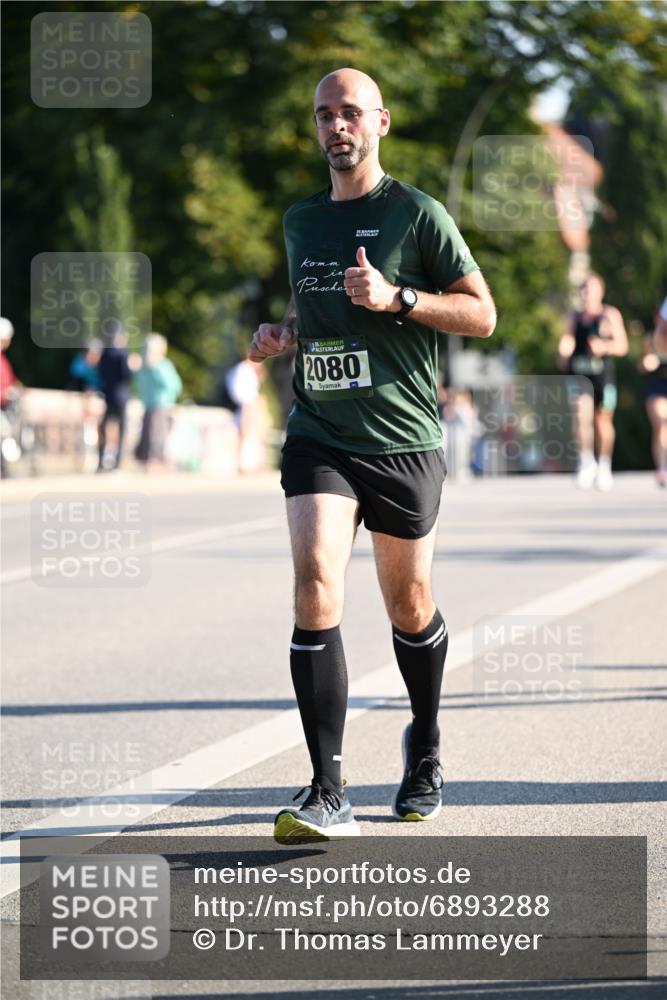 01.09.2024 - BARMER Alsterlauf Dr. Thomas Lammeyer http://msf.ph/oto/6893288 01.09.2024 09:27:07 Laufen 2080 meine-sportfotos.de