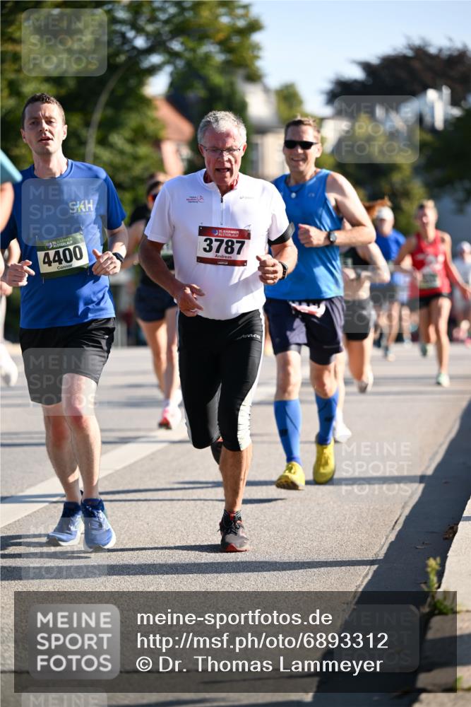 01.09.2024 - BARMER Alsterlauf Dr. Thomas Lammeyer http://msf.ph/oto/6893312 01.09.2024 09:27:11 Laufen 35, 4400, 35, 3787 meine-sportfotos.de