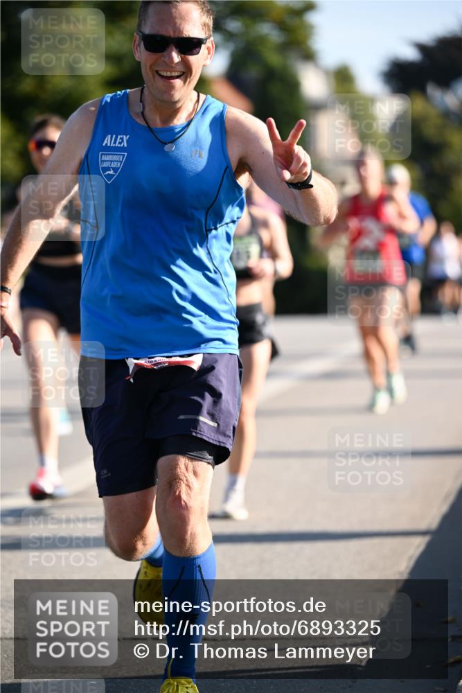 01.09.2024 - BARMER Alsterlauf Dr. Thomas Lammeyer http://msf.ph/oto/6893325 01.09.2024 09:27:13 Laufen  meine-sportfotos.de