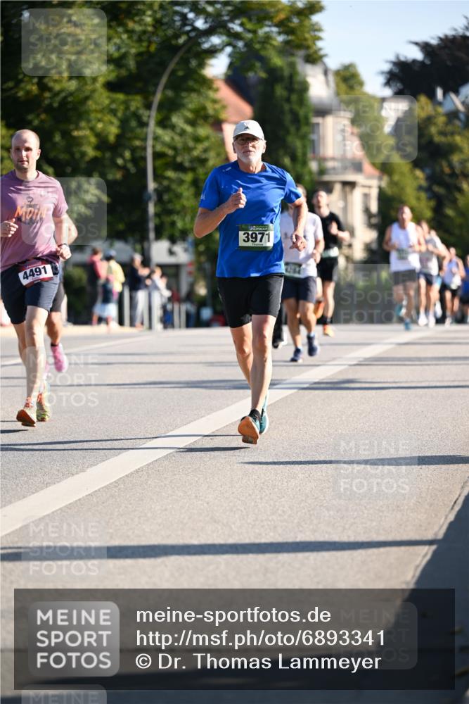 01.09.2024 - BARMER Alsterlauf Dr. Thomas Lammeyer http://msf.ph/oto/6893341 01.09.2024 09:27:16 Laufen 4491, 3971 meine-sportfotos.de