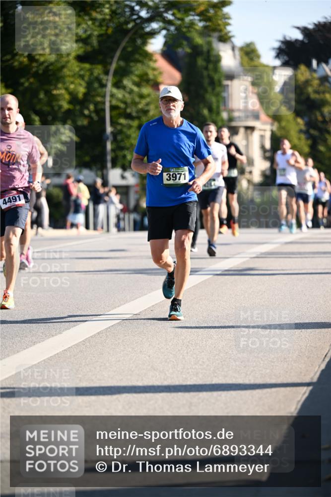 01.09.2024 - BARMER Alsterlauf Dr. Thomas Lammeyer http://msf.ph/oto/6893344 01.09.2024 09:27:16 Laufen 4491, 3971 meine-sportfotos.de