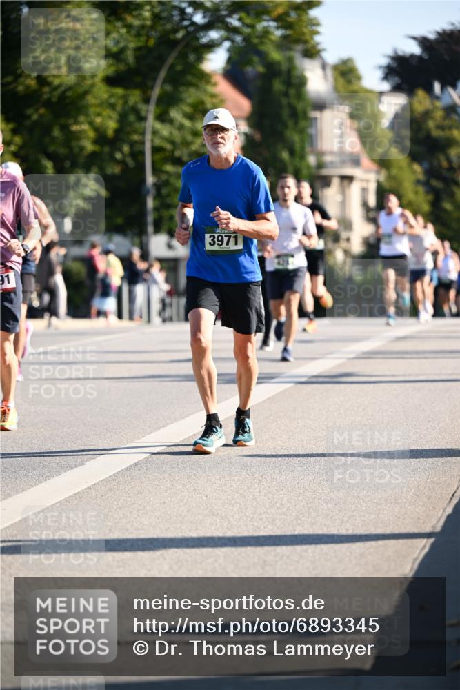 01.09.2024 - BARMER Alsterlauf Dr. Thomas Lammeyer http://msf.ph/oto/6893345 01.09.2024 09:27:16 Laufen 91, 3971 meine-sportfotos.de