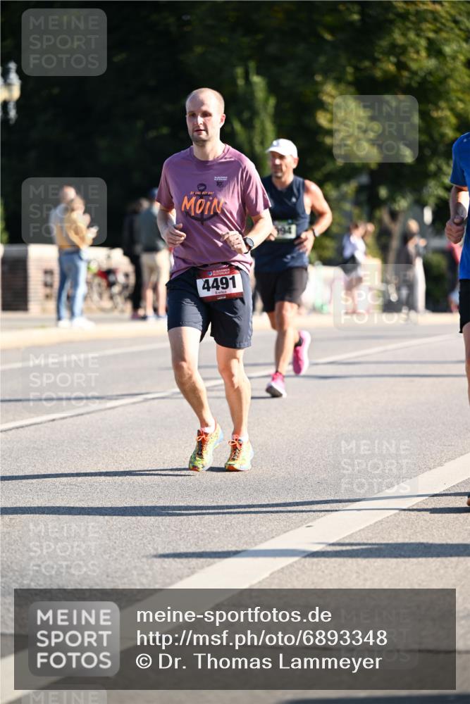 01.09.2024 - BARMER Alsterlauf Dr. Thomas Lammeyer http://msf.ph/oto/6893348 01.09.2024 09:27:17 Laufen 4491 meine-sportfotos.de