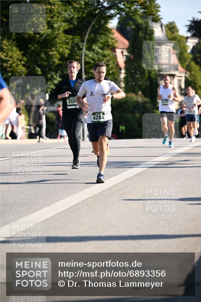 01.09.2024 - BARMER Alsterlauf Dr. Thomas Lammeyer http://msf.ph/oto/6893356 01.09.2024 09:27:18 Laufen 255, 255, 4284, 3073 meine-sportfotos.de