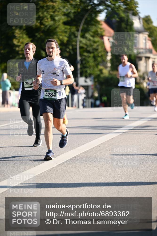 01.09.2024 - BARMER Alsterlauf Dr. Thomas Lammeyer http://msf.ph/oto/6893362 01.09.2024 09:27:19 Laufen 255, 0, 2017, 4284 meine-sportfotos.de