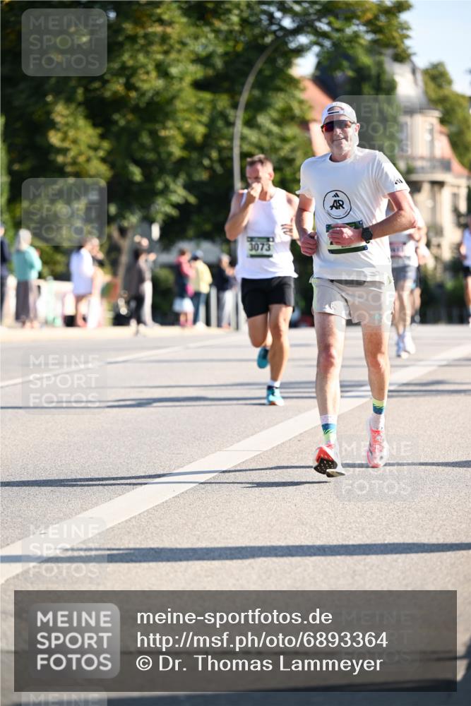 01.09.2024 - BARMER Alsterlauf Dr. Thomas Lammeyer http://msf.ph/oto/6893364 01.09.2024 09:27:21 Laufen 3073 meine-sportfotos.de