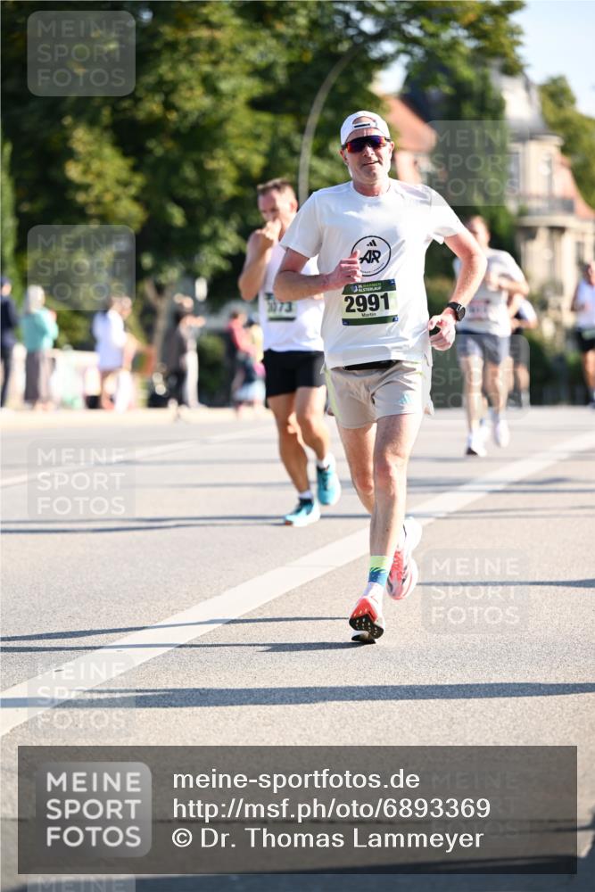 01.09.2024 - BARMER Alsterlauf Dr. Thomas Lammeyer http://msf.ph/oto/6893369 01.09.2024 09:27:21 Laufen 3073, 2991 meine-sportfotos.de
