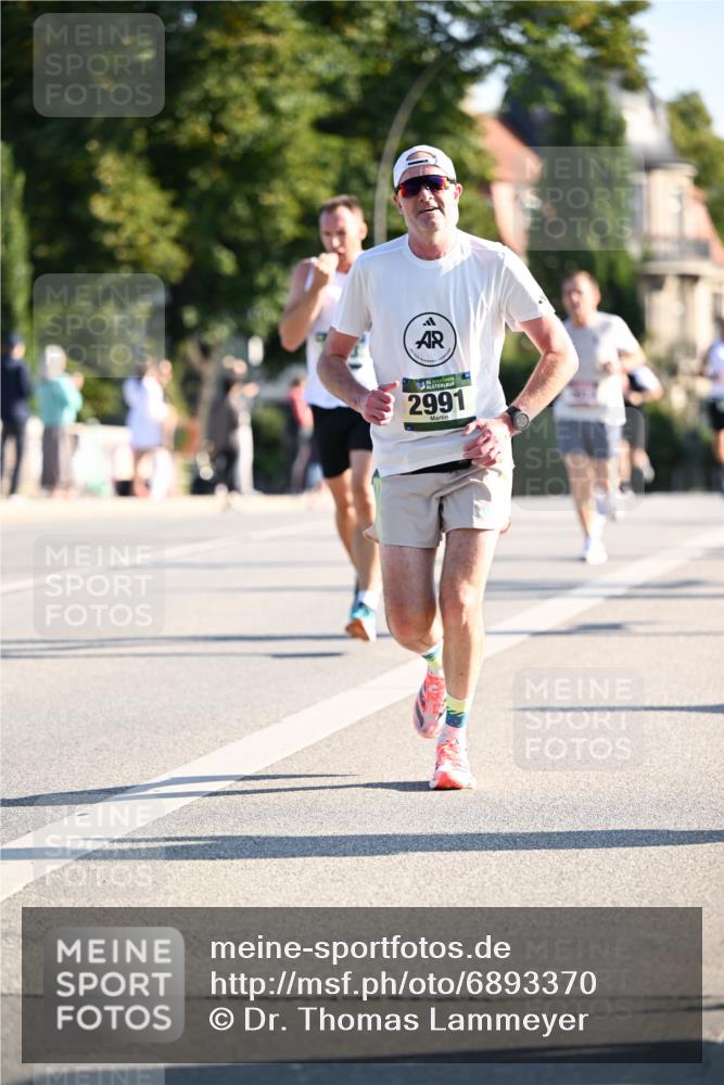 01.09.2024 - BARMER Alsterlauf Dr. Thomas Lammeyer http://msf.ph/oto/6893370 01.09.2024 09:27:21 Laufen 2991 meine-sportfotos.de