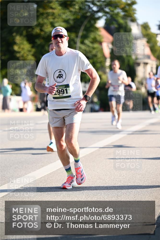 01.09.2024 - BARMER Alsterlauf Dr. Thomas Lammeyer http://msf.ph/oto/6893373 01.09.2024 09:27:22 Laufen 35, 2991 meine-sportfotos.de