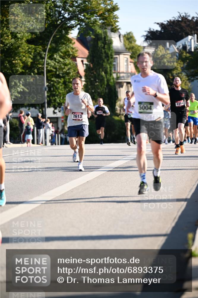 01.09.2024 - BARMER Alsterlauf Dr. Thomas Lammeyer http://msf.ph/oto/6893375 01.09.2024 09:27:22 Laufen 2613, 5004, 2314 meine-sportfotos.de