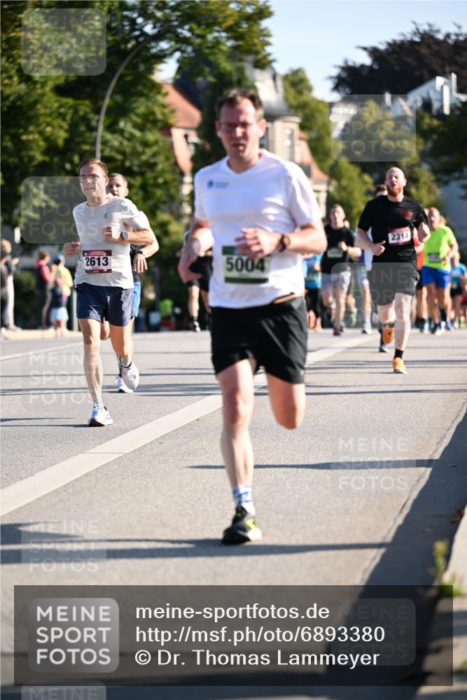 01.09.2024 - BARMER Alsterlauf Dr. Thomas Lammeyer http://msf.ph/oto/6893380 01.09.2024 09:27:23 Laufen 2613, 5004, 2314 meine-sportfotos.de