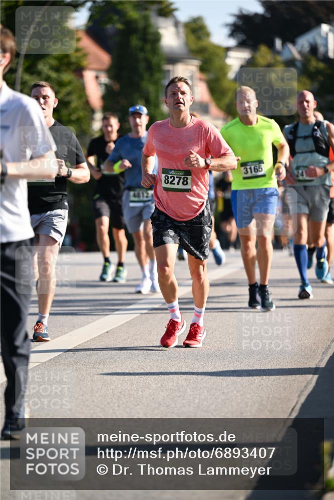 01.09.2024 - BARMER Alsterlauf Dr. Thomas Lammeyer http://msf.ph/oto/6893407 01.09.2024 09:27:28 Laufen 4812, 8278, 3165 meine-sportfotos.de