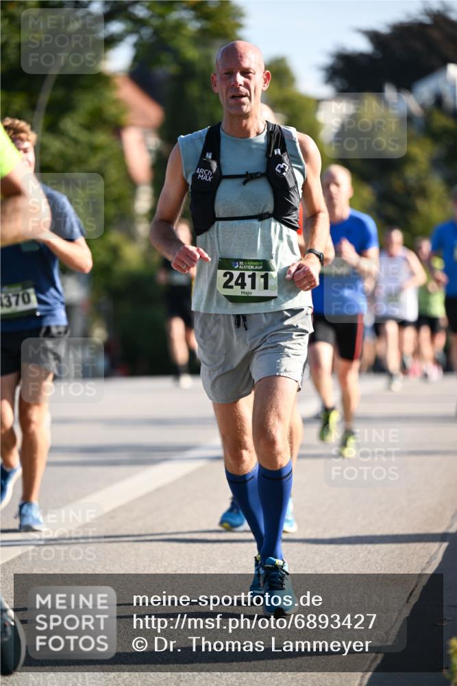 01.09.2024 - BARMER Alsterlauf Dr. Thomas Lammeyer http://msf.ph/oto/6893427 01.09.2024 09:27:31 Laufen 370, 35, 2411 meine-sportfotos.de