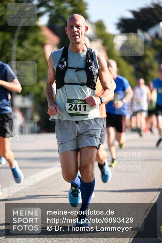 01.09.2024 - BARMER Alsterlauf Dr. Thomas Lammeyer http://msf.ph/oto/6893429 01.09.2024 09:27:32 Laufen 2411 meine-sportfotos.de