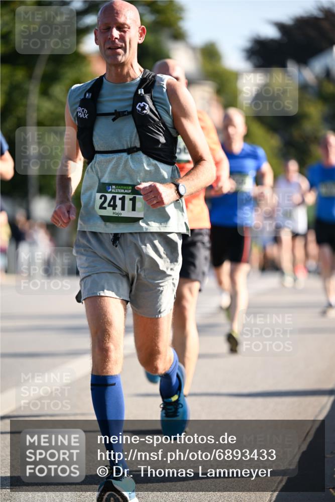 01.09.2024 - BARMER Alsterlauf Dr. Thomas Lammeyer http://msf.ph/oto/6893433 01.09.2024 09:27:32 Laufen 35, 2411 meine-sportfotos.de