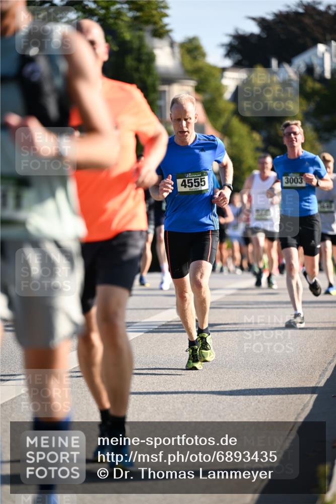 01.09.2024 - BARMER Alsterlauf Dr. Thomas Lammeyer http://msf.ph/oto/6893435 01.09.2024 09:27:33 Laufen 4555, 3003 meine-sportfotos.de