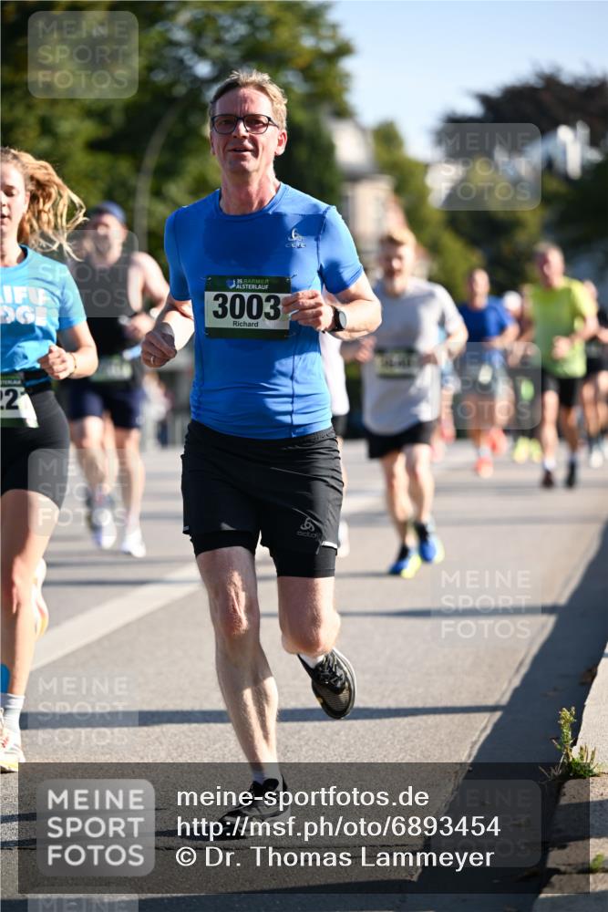 01.09.2024 - BARMER Alsterlauf Dr. Thomas Lammeyer http://msf.ph/oto/6893454 01.09.2024 09:27:36 Laufen 35, 3003, 22 meine-sportfotos.de